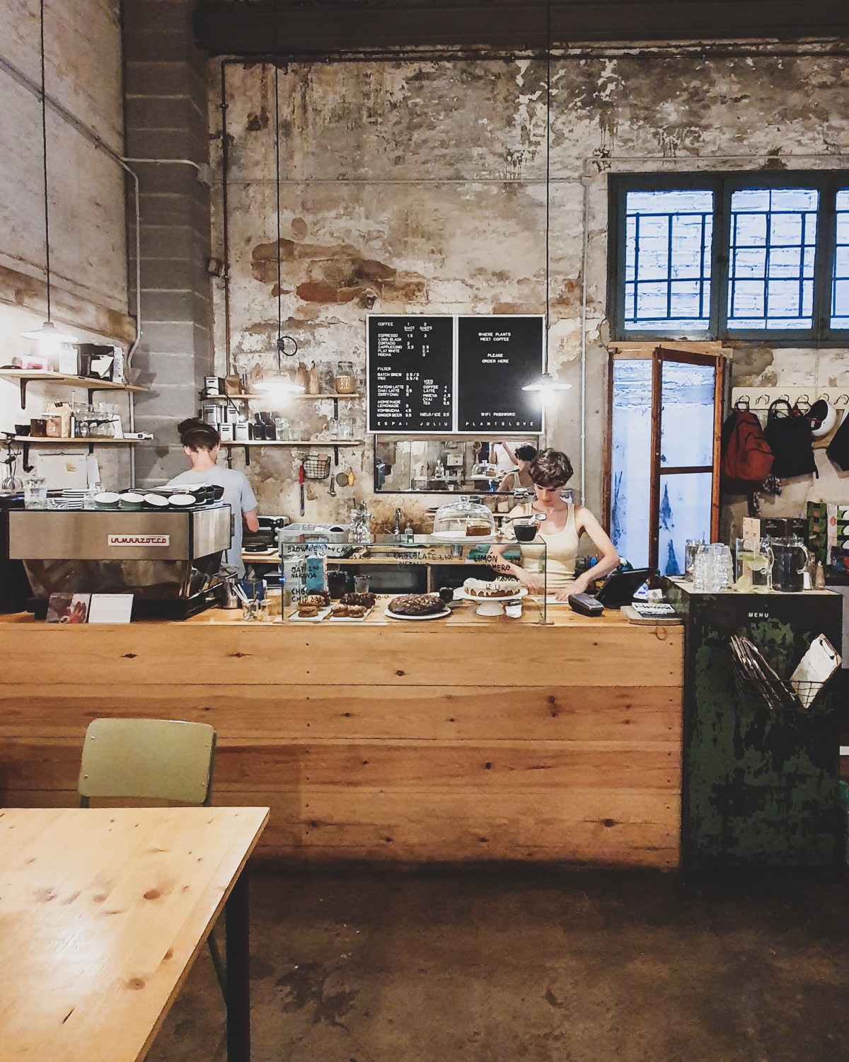 Kawowe & roślinne klimaty w Poznaniu i Barcelonie [Coffee & plant&nbsp;concepts]